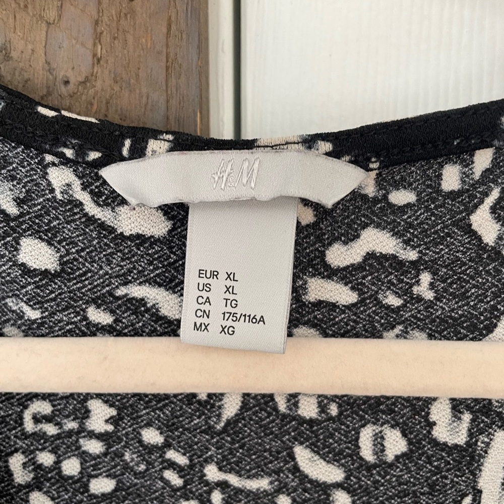 H&M Black and Cream Animal Print Dress - Picture 2 of 5